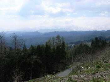 写真ではもうひとつですが、北アルプスがよく見渡せます。