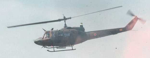 UH-1J.jpg (8000 oCg)